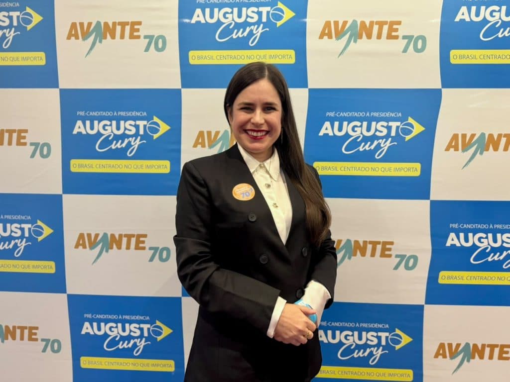 Tatiane Lopes é confirmada candidata a deputada federal