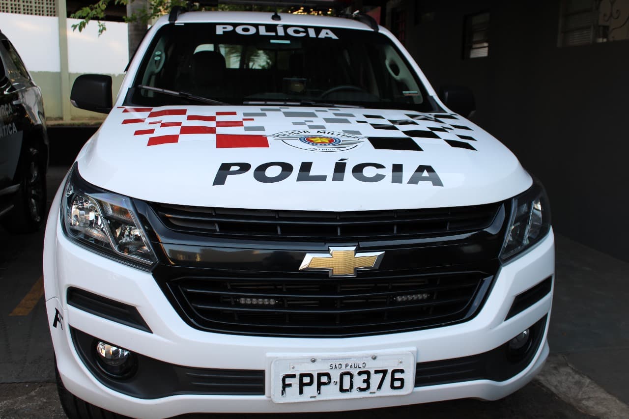 PM prende jovem com 360 porções de drogas