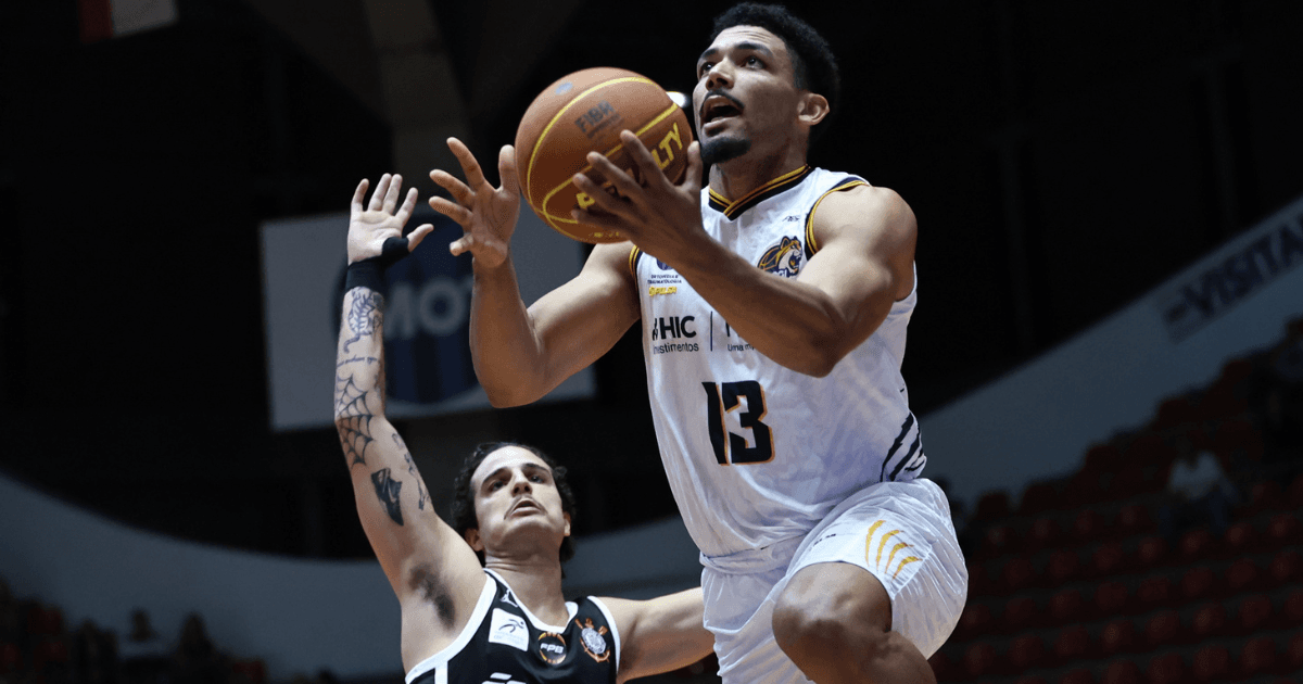 Mogi Basquete enfrenta Corinthians na semifinal paulista