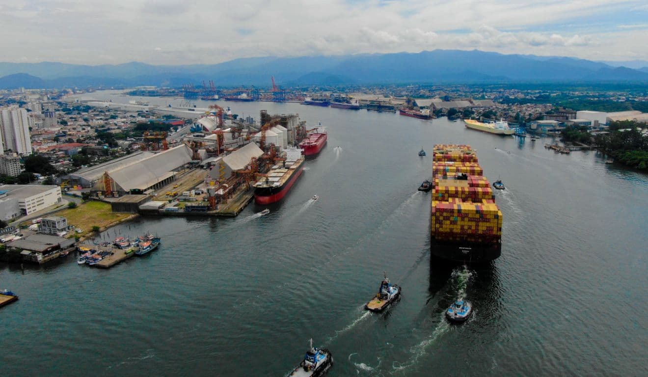 Porto de Santos registra recorde em agosto