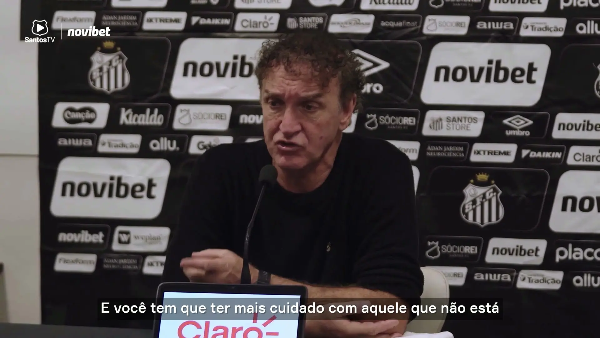 Cuca exalta Santos após vitória sobre Corinthians