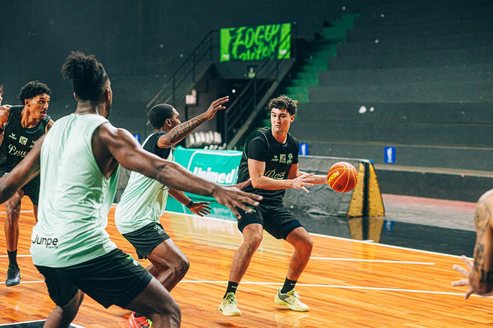 Bauru Basket enfrenta São José no Paulista