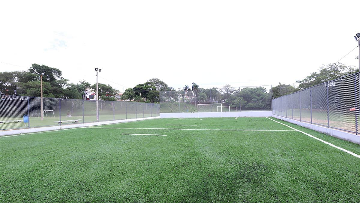 Campo sintético do Taquaral está danificado
