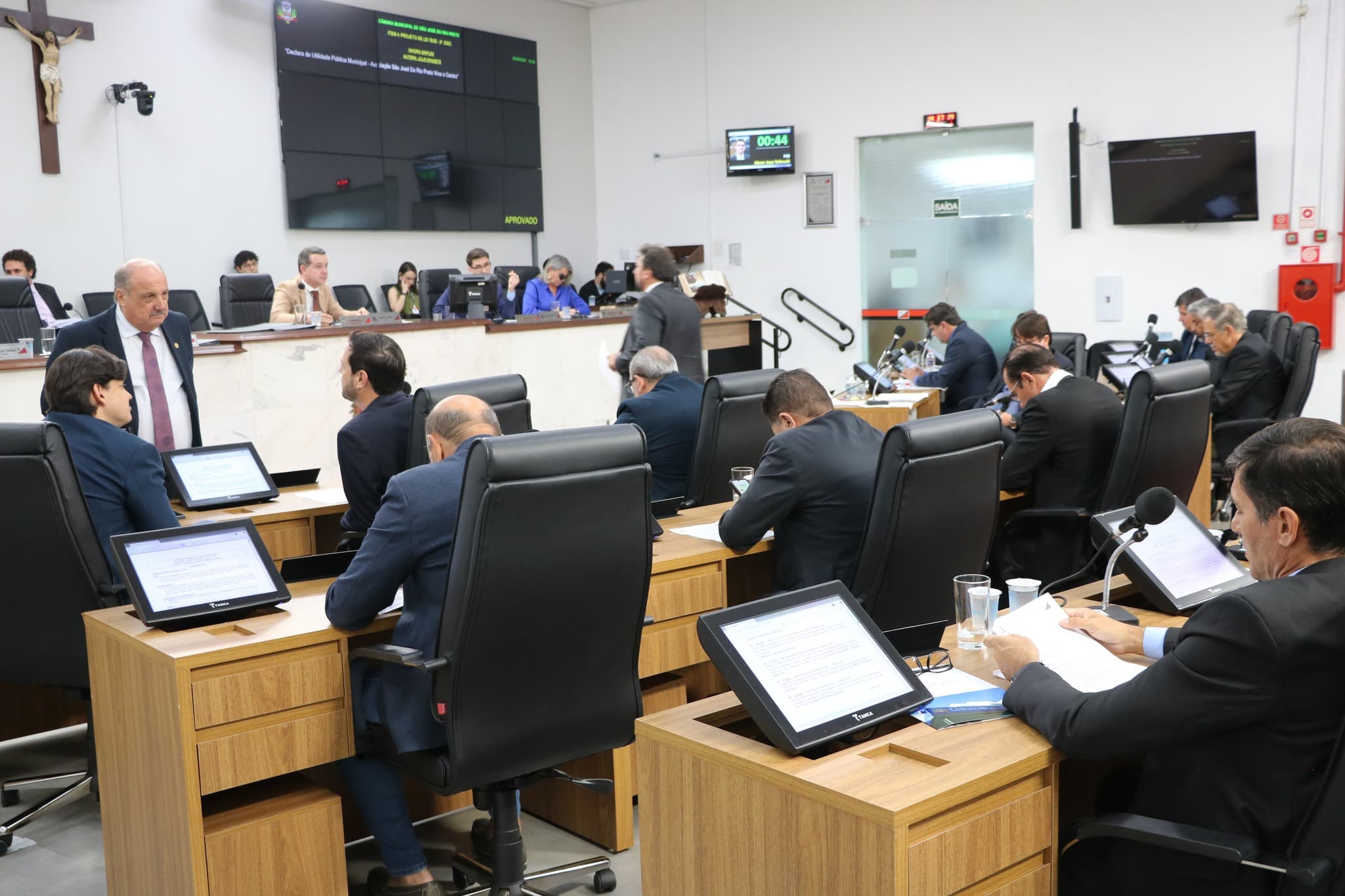 Câmara rejeita convocação de secretária após vídeo