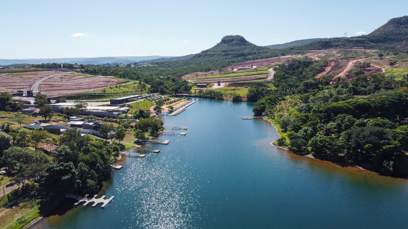 Rifaina se transforma em balneário chique