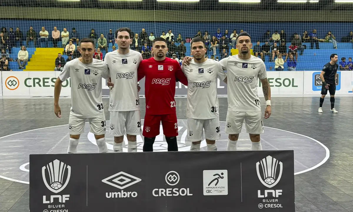 Liga São Caetano vence Camaquã e sobe na LNF Silver
