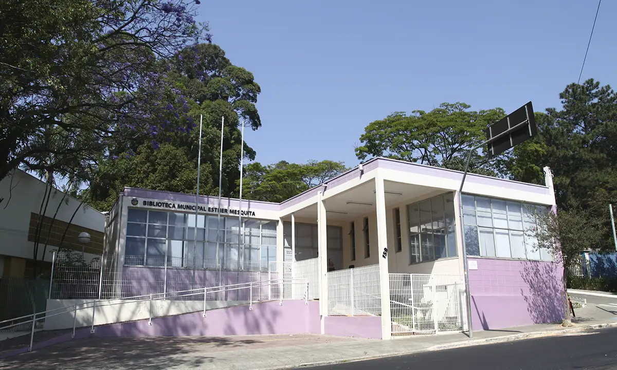 São Caetano reforma Biblioteca Esther Mesquita