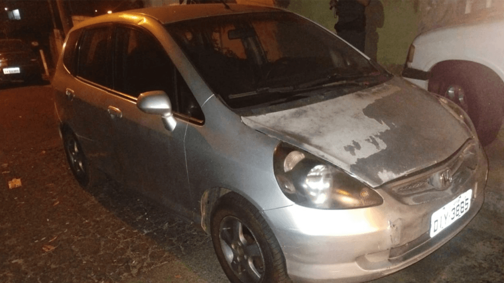 Honda Fit com 400 multas é apreendido em Limeira