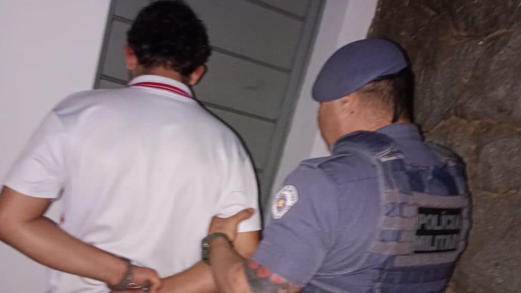 Homem é preso por violência doméstica no Jardim Glória