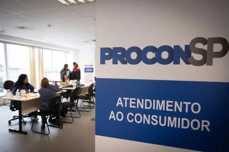 Queixas contra escolas particulares dobram em SP