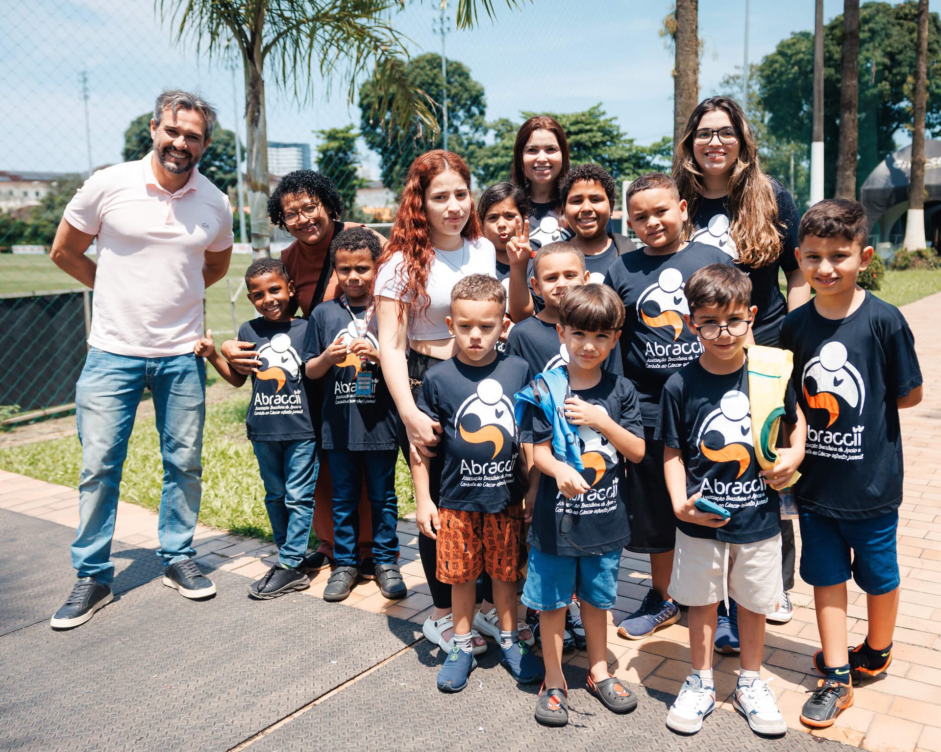 Instituição de apoio visita CT do Santos