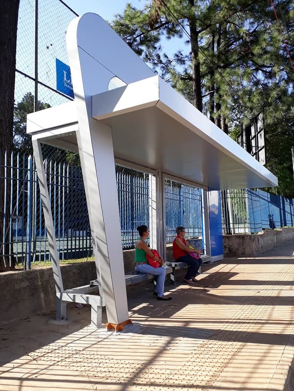 Cãmera aprova proposta para modernizar pontos de ônibus em Piracicaba