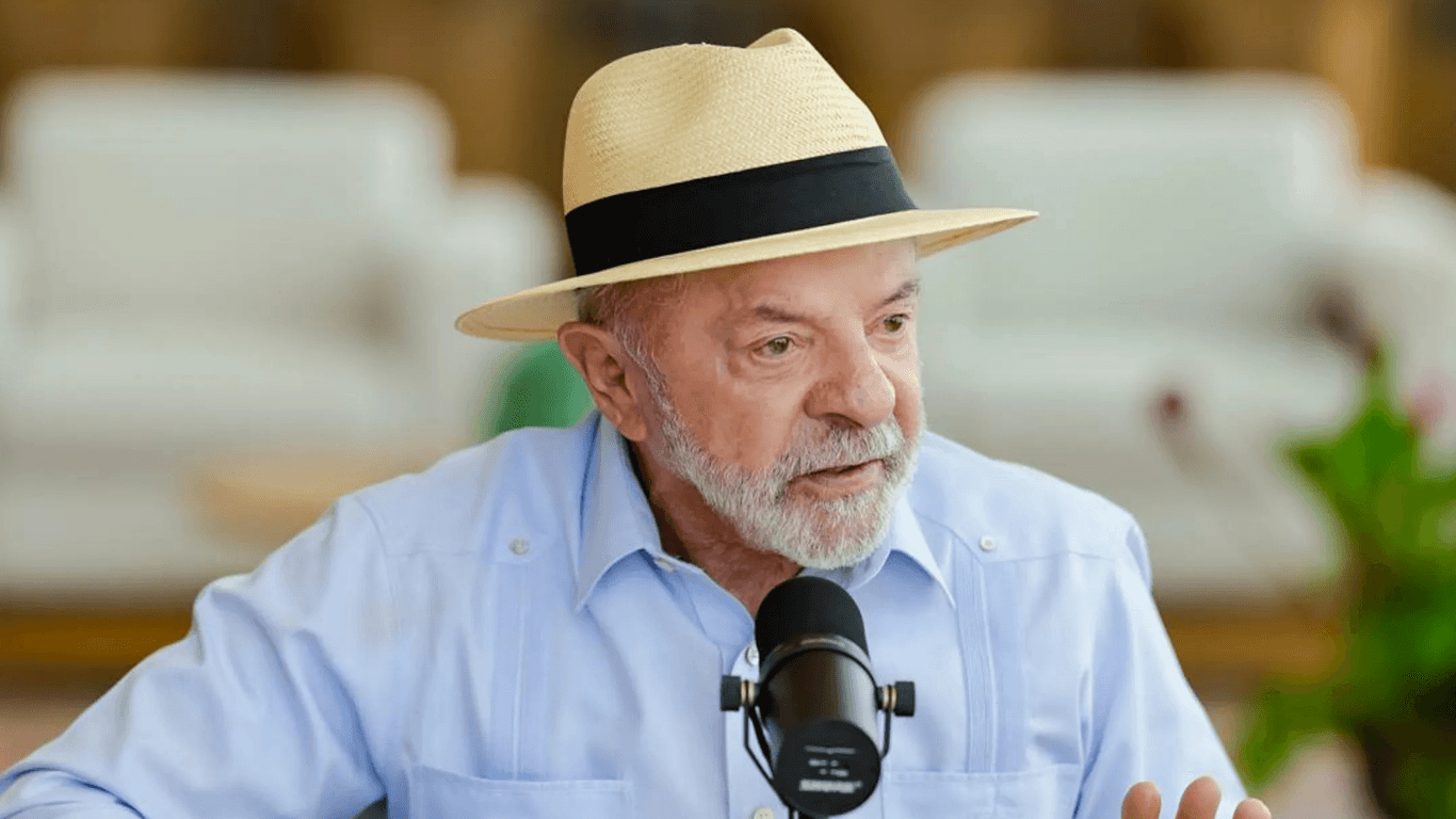 Lula diz que Lulinha terá de prestar explicar esclarecimento à PF