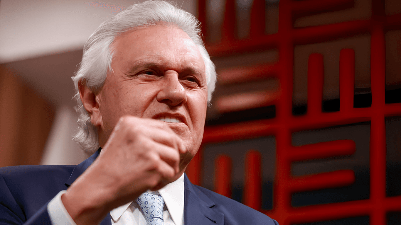 Caiado pede cassação de Lula e Flávio após debate