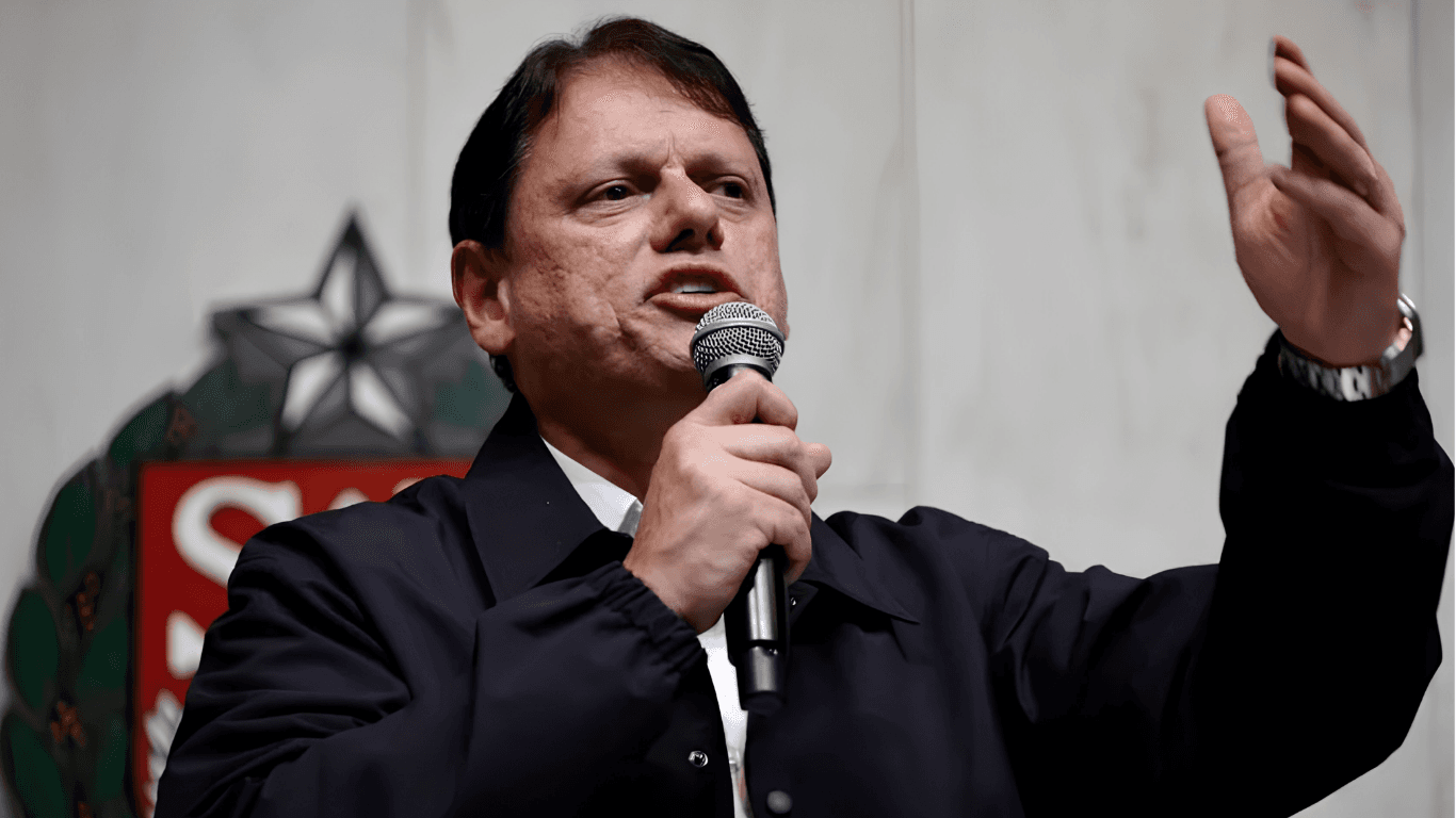 Privatização da Sabesp é defendida por Tarcísio como marco de sua gestão