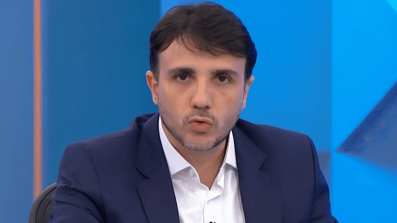 TSE suspende campanha digital de Renan Santos