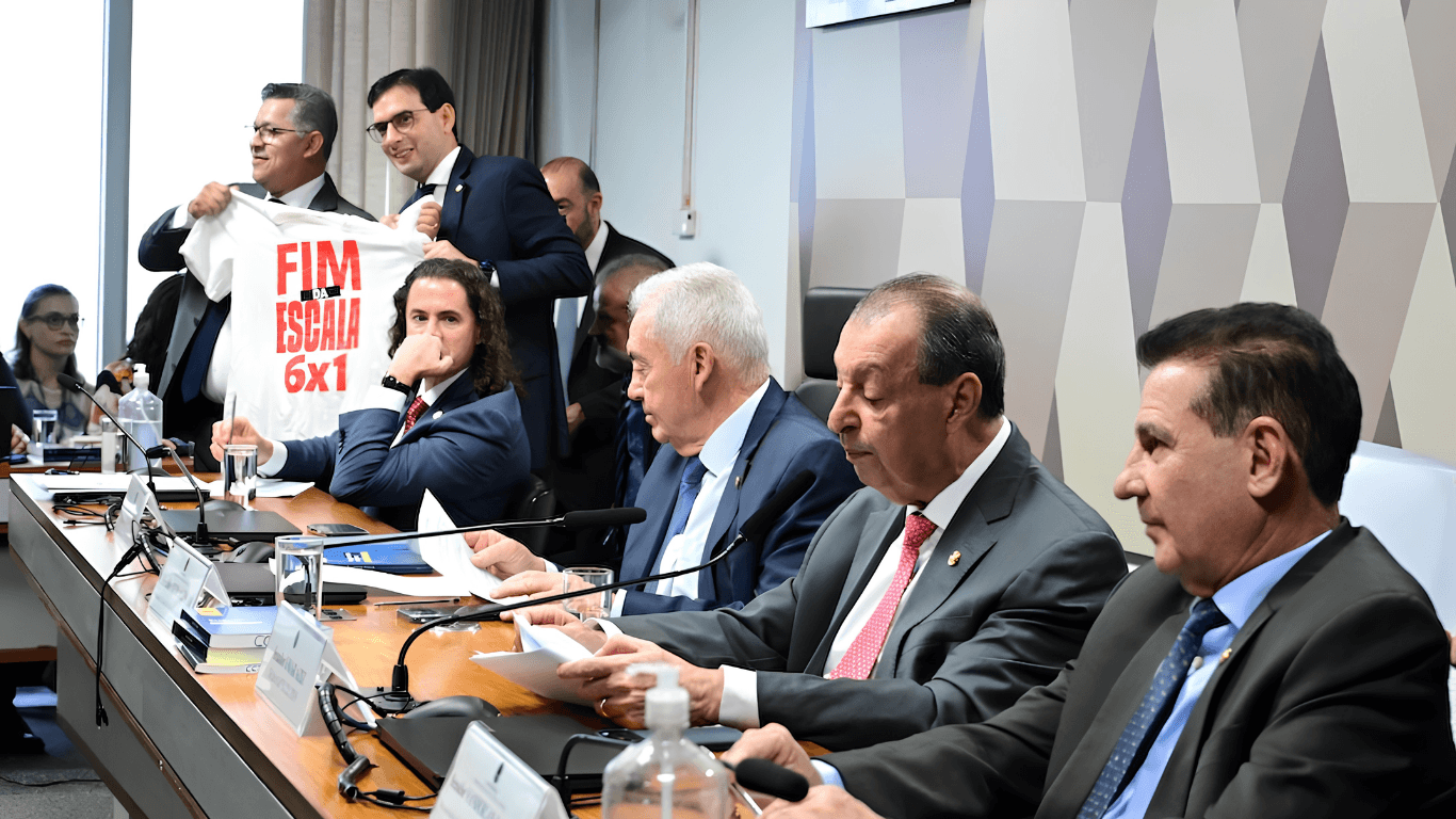 Fim da escala 6x1 avança no Senado