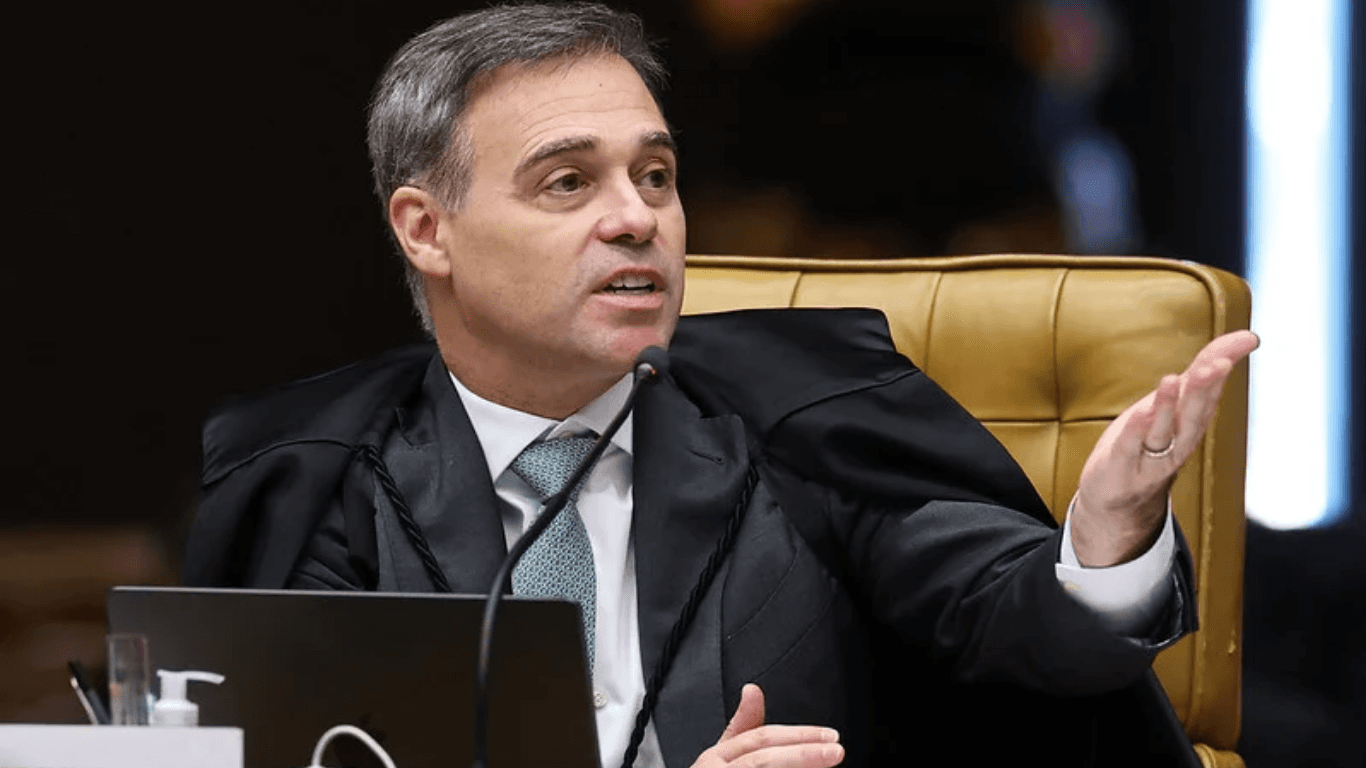 Mendonça reage a Moraes e pede arquivamento no STF