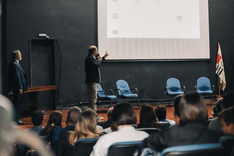 Rede Vinhedo estreia com 40 lojas e mais de 5 mil visualizações