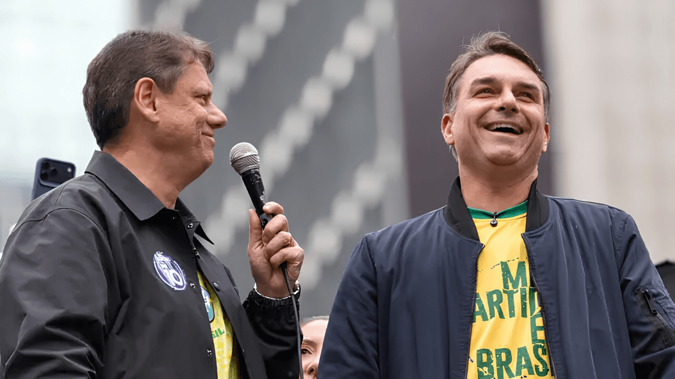 Tarcísio aposta em São Paulo para impulsionar Flávio
