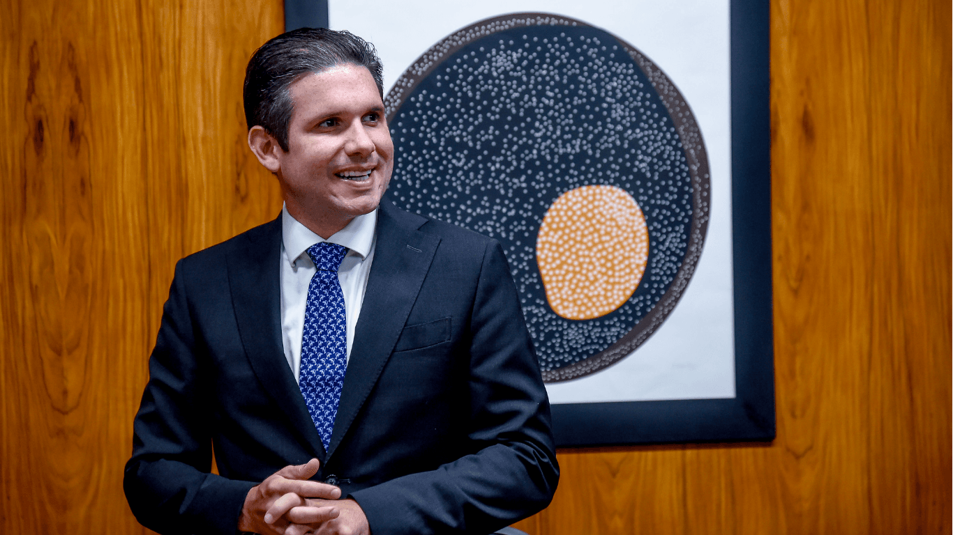 Esquerda articula apoio à reeleição de Hugo Motta na Câmara