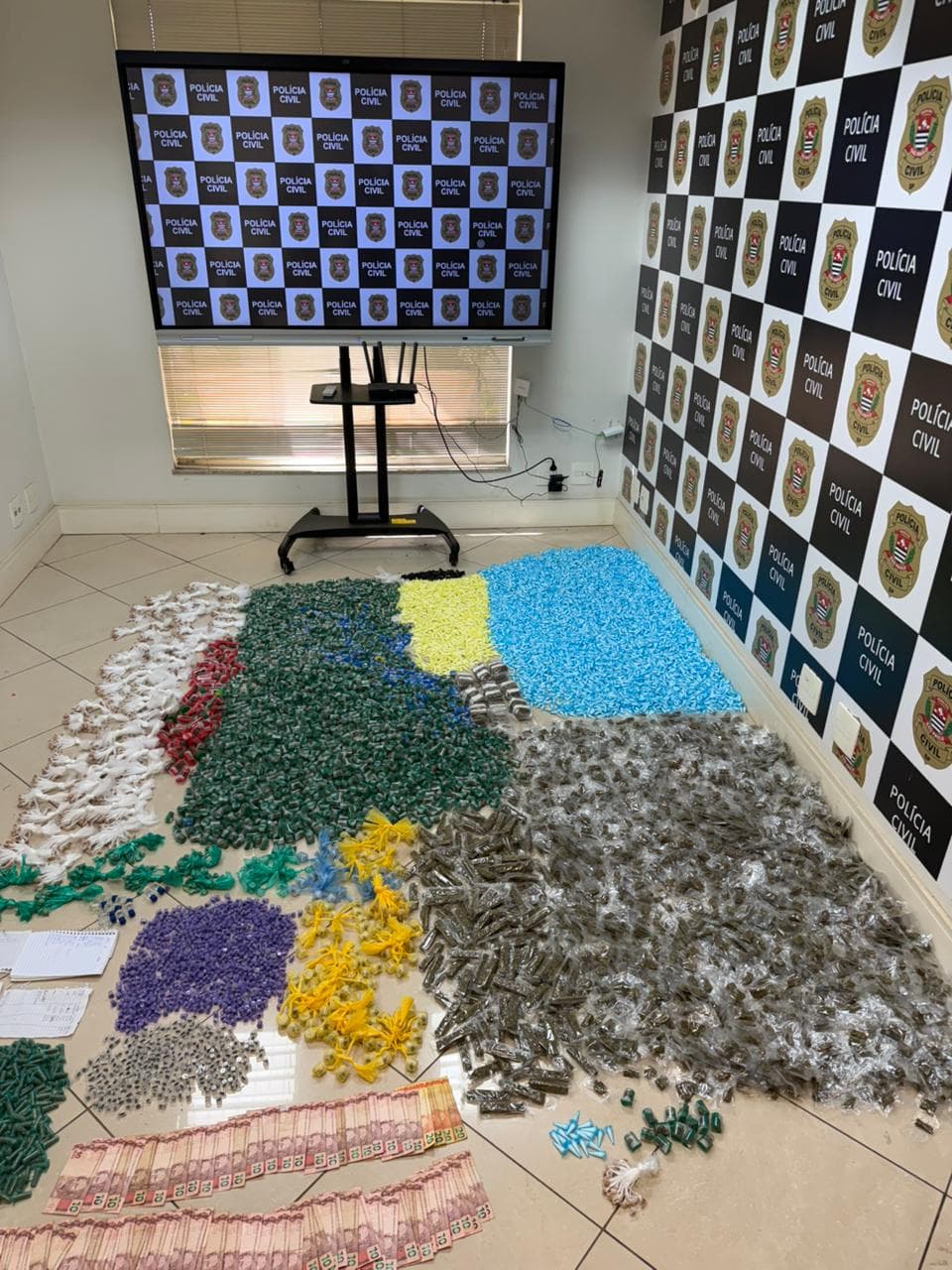 Polícia apreende mais de 15 mil porções de drogas e prende suspeito em Piracicaba