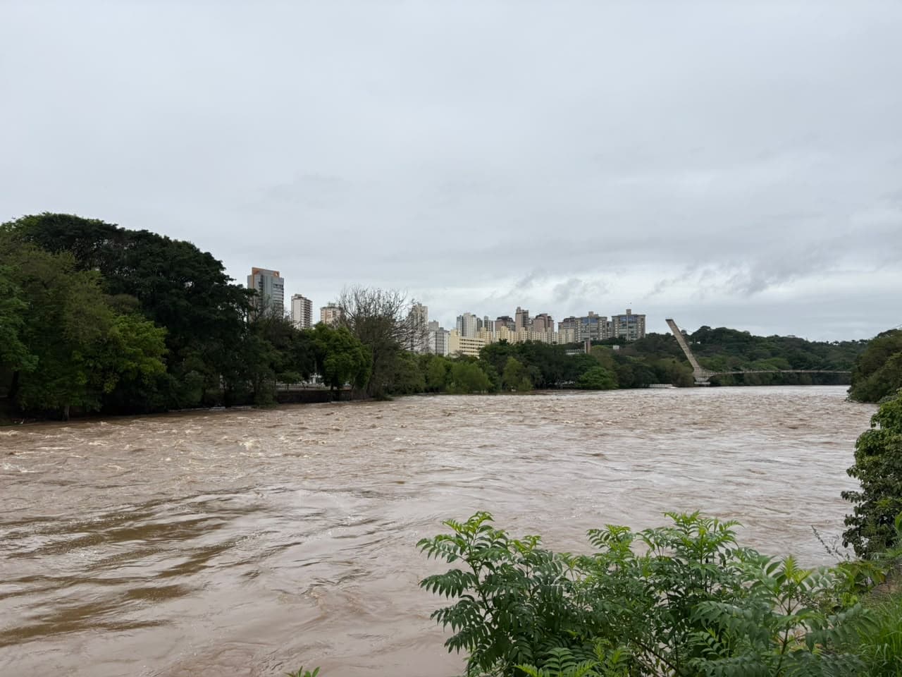 Rio Piracicaba volta ao nível de alerta após madrugada em emergência