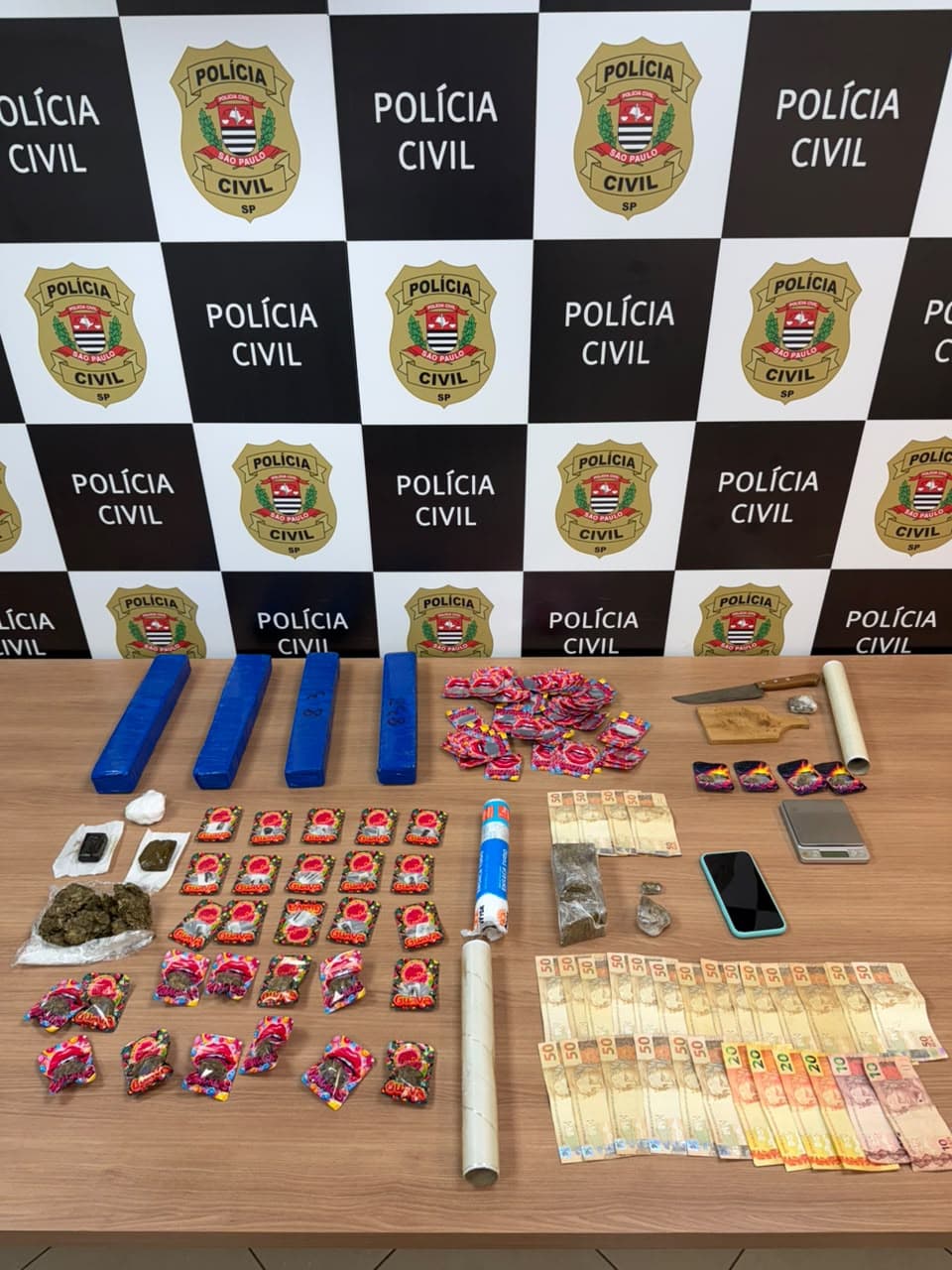 Polícia Civil prende dois suspeitos e apreende drogas durante operação em Piracicaba