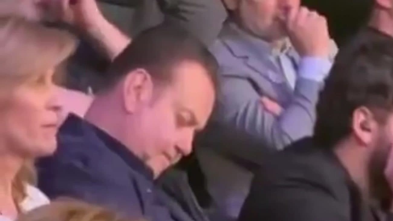 Flagrado com olhos fechados durante o debate, Kassab nega cochilo e brinca nas redes