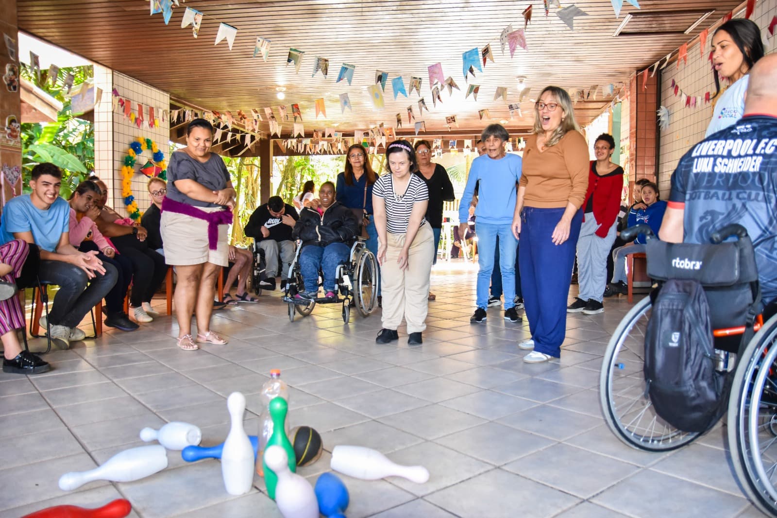 Copa reúne jovens da Apae e Centro Ecoar em São Vicente