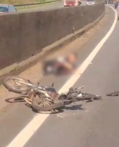 Carreta atropela motociclista e foge na Anchieta