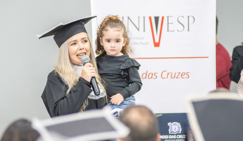 Univesp forma 60 graduados em Mogi das Cruzes