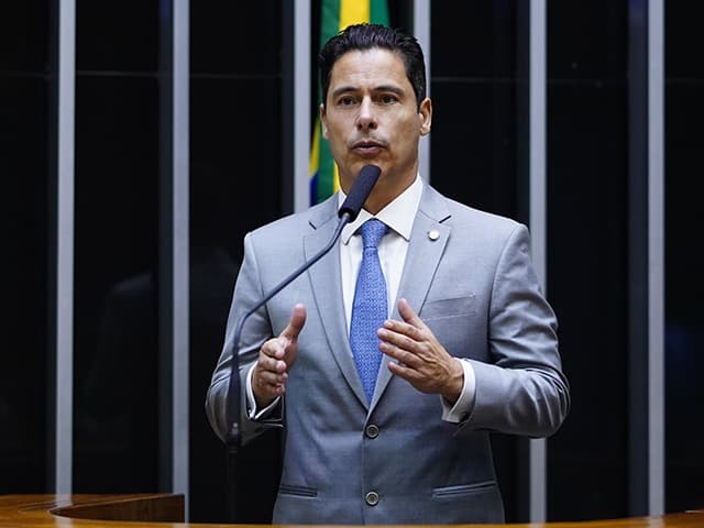 Marcio Alvino busca reeleição com foco em saúde