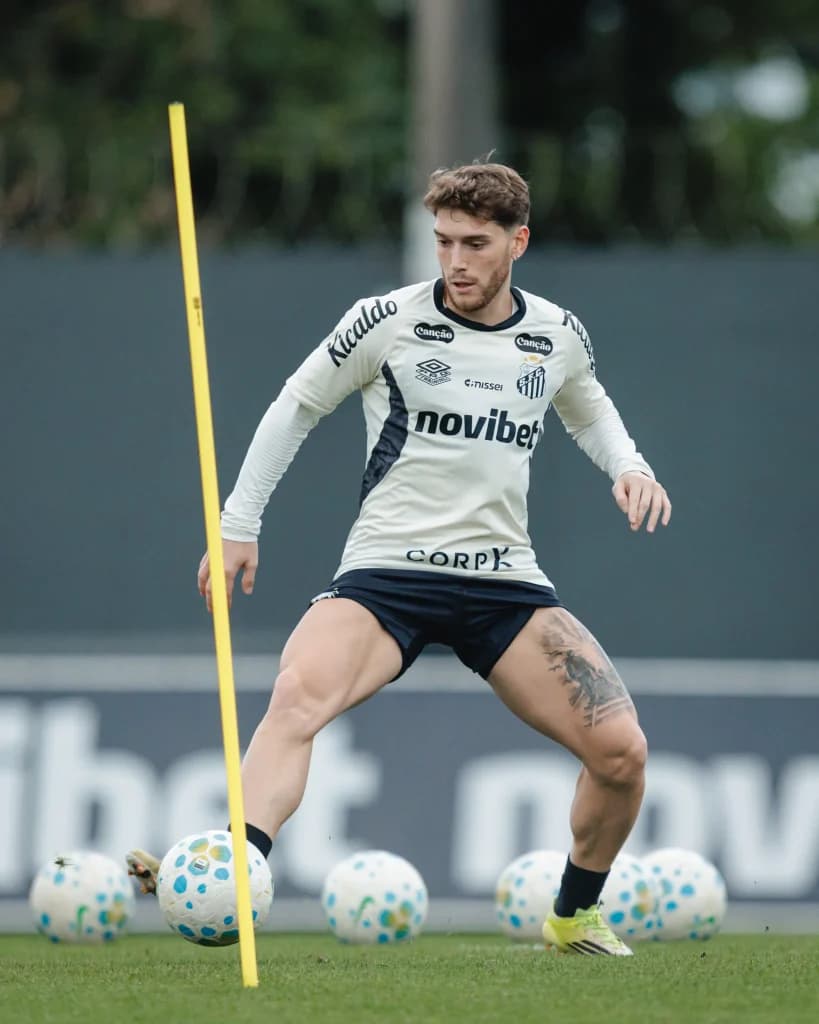 Santos inicia preparação para duelo contra Palmeiras