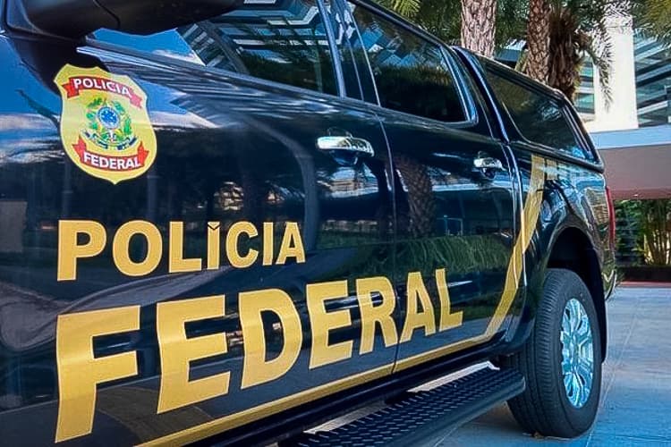 PF investiga tráfico de mulheres para a França