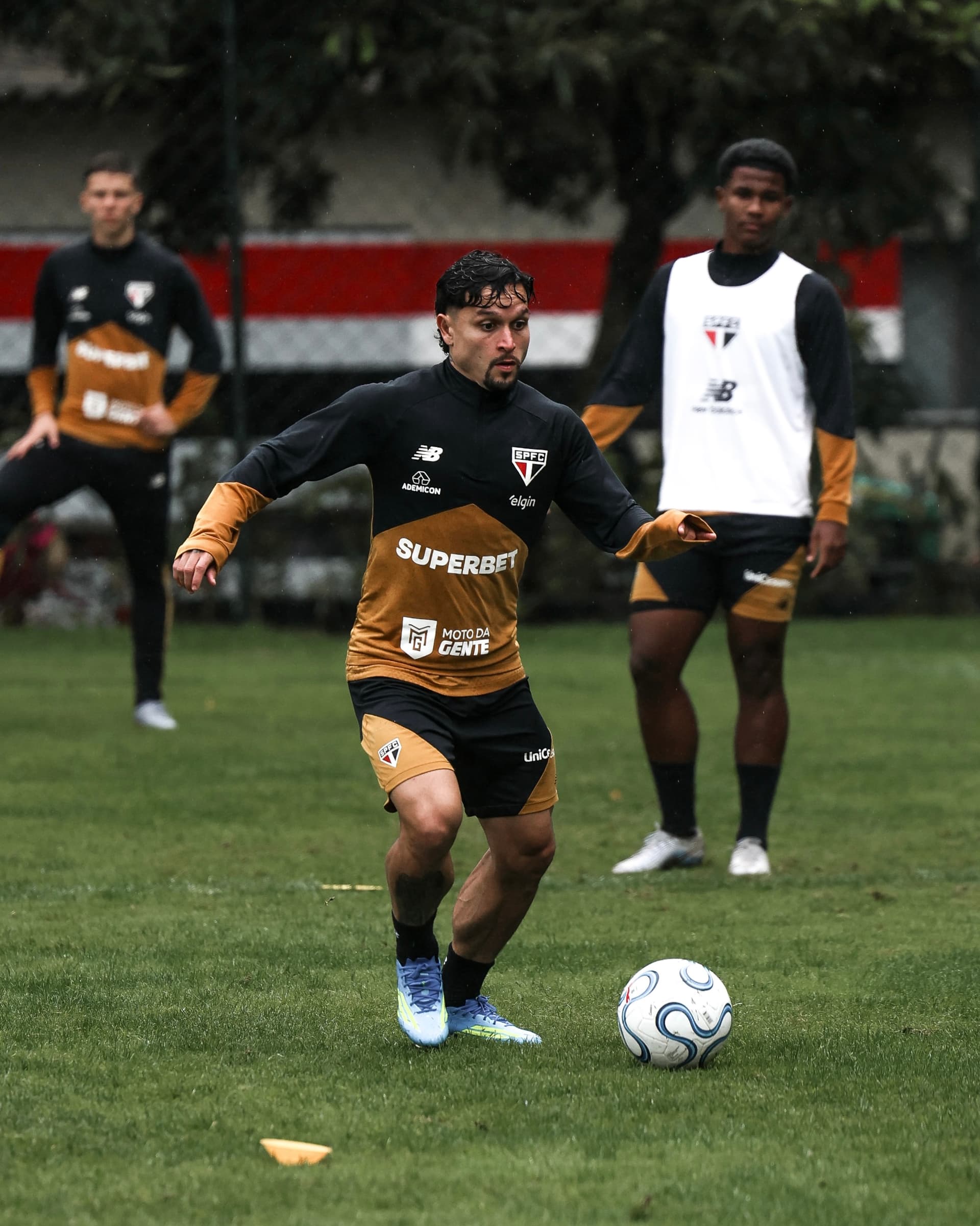 São Paulo treina para decisão contra Boca Juniors
