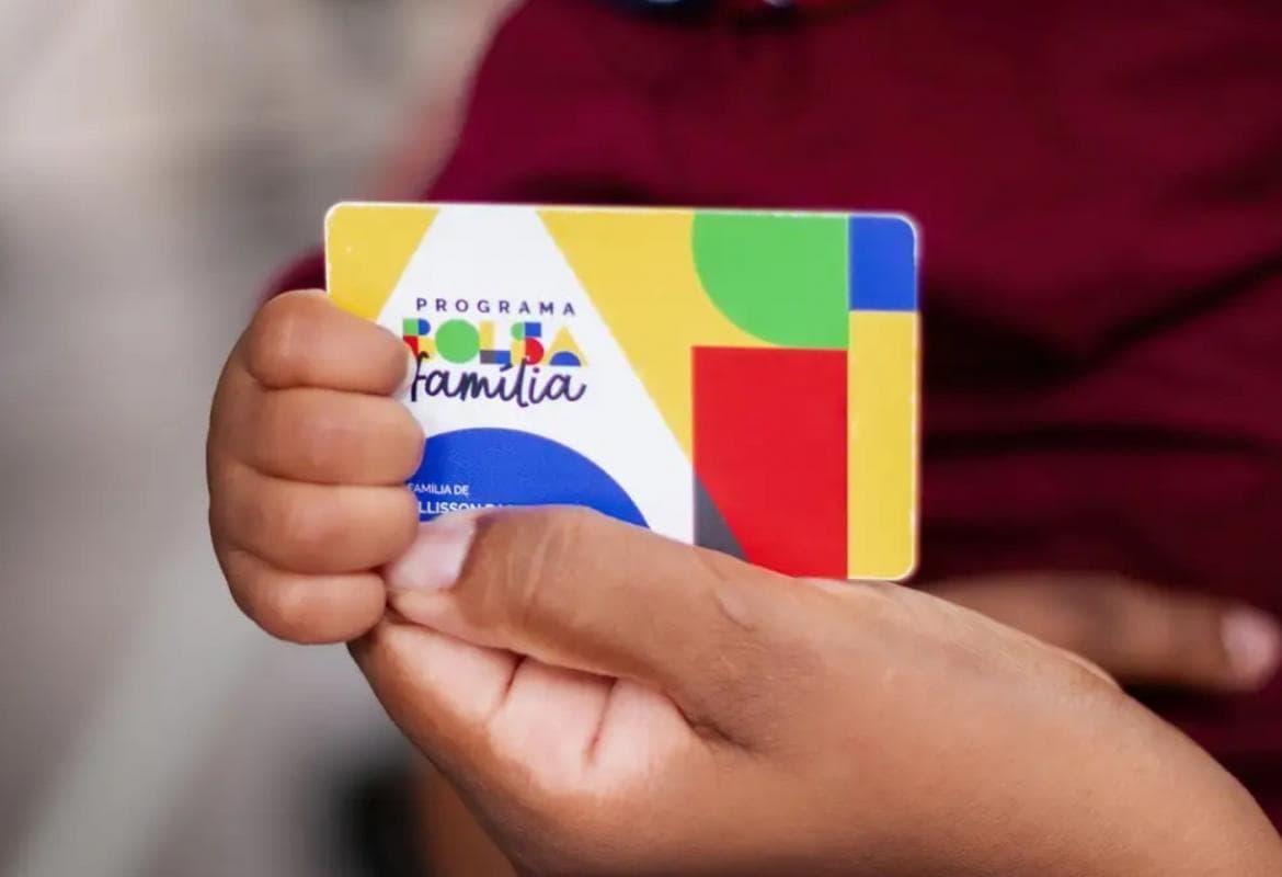 Bolsa Família tem reajuste de 15% no valor