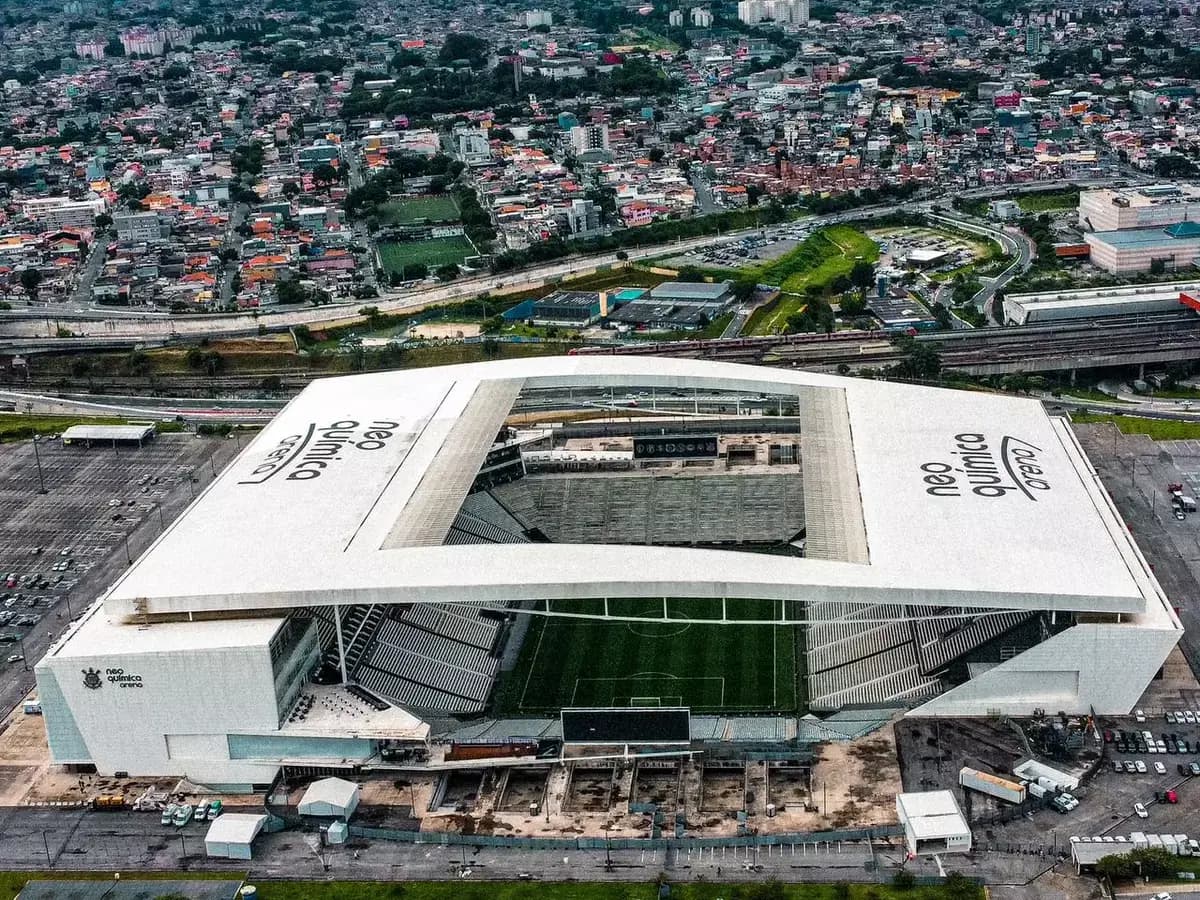 Corinthians avança em negociações com a Caixa