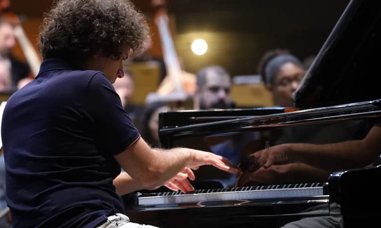 Orquestra Sinfônica homenageia Tchaikovsky
