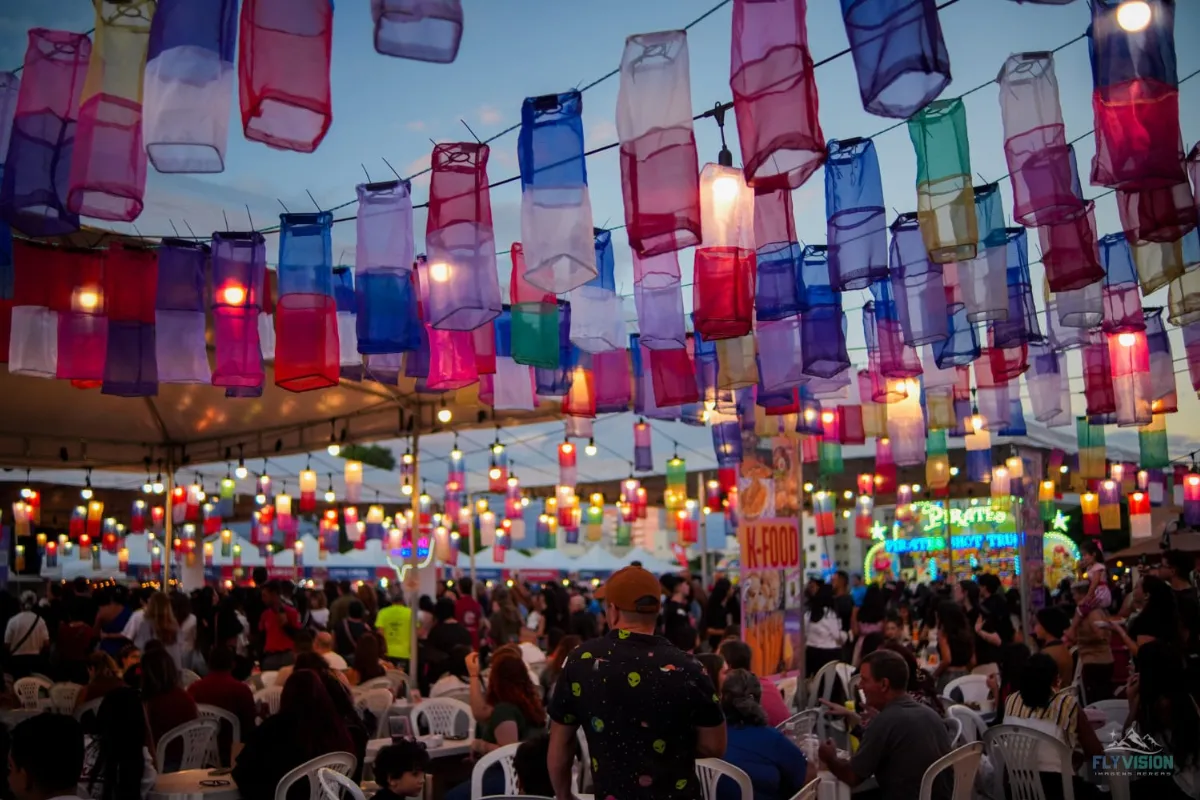 Festival coreano reúne K-pop e gastronomia em Guarujá