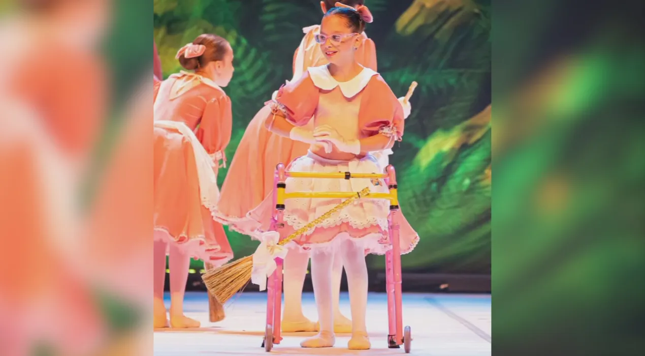 Bailarina jundiaiense dança no Festival de Joinville