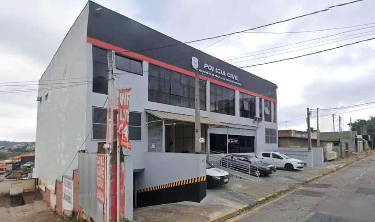 Mulher simula pedido de pizza para pedir socorro e ex-namorado é preso por violência doméstica
