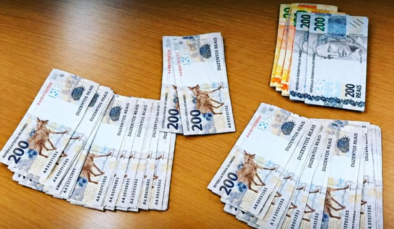Dupla é presa com R$ 18 mil falsificados