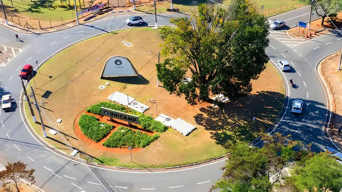 Servidores da Unicamp encerram greve após assembleia