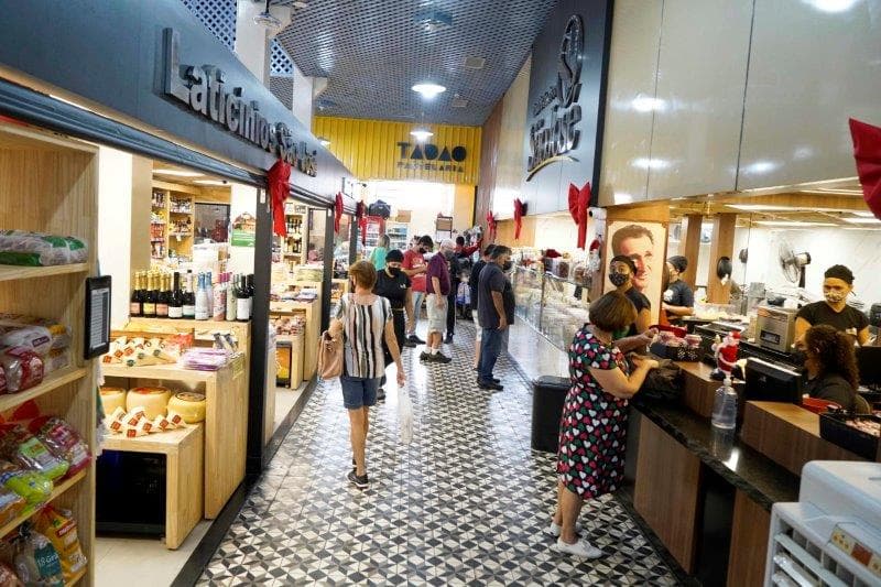Mercadão de Rio Preto celebra 82 anos com festa