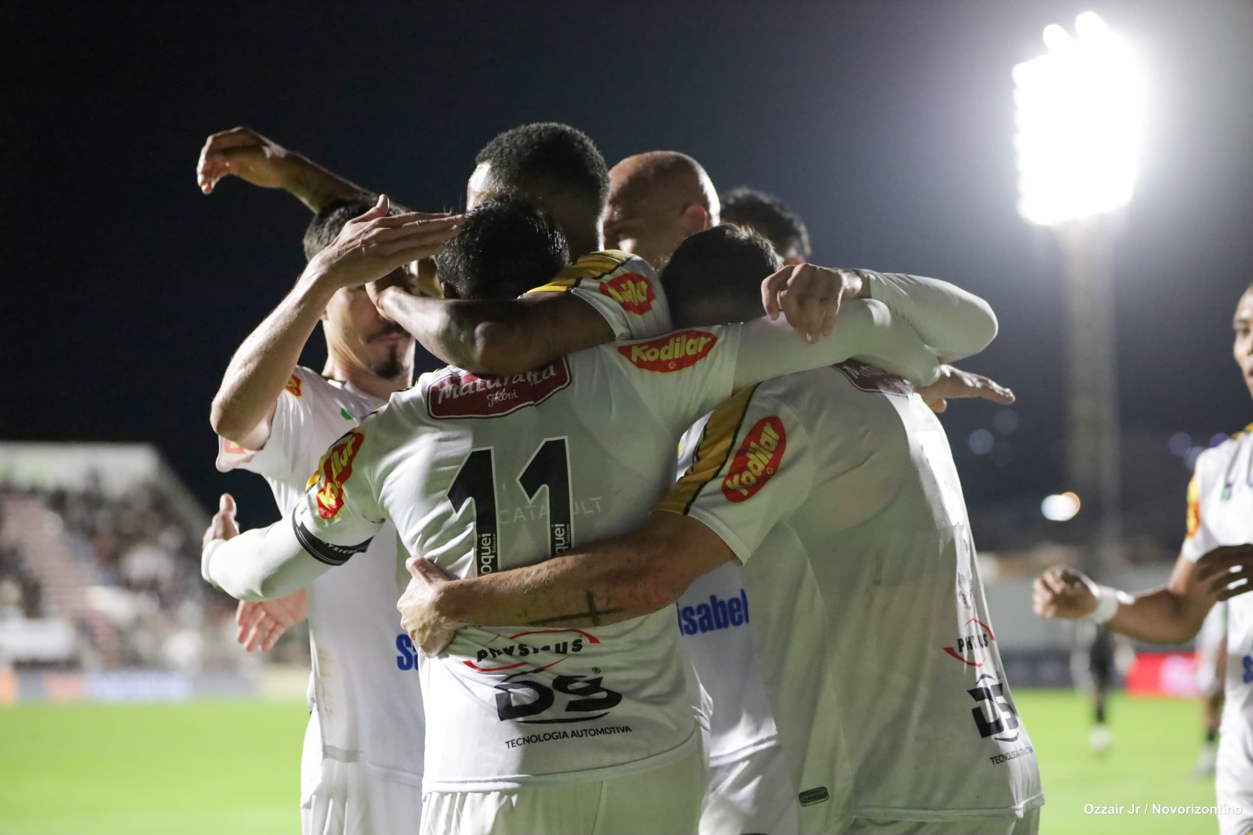 Novorizontino vence Athletic e sobe na Série B