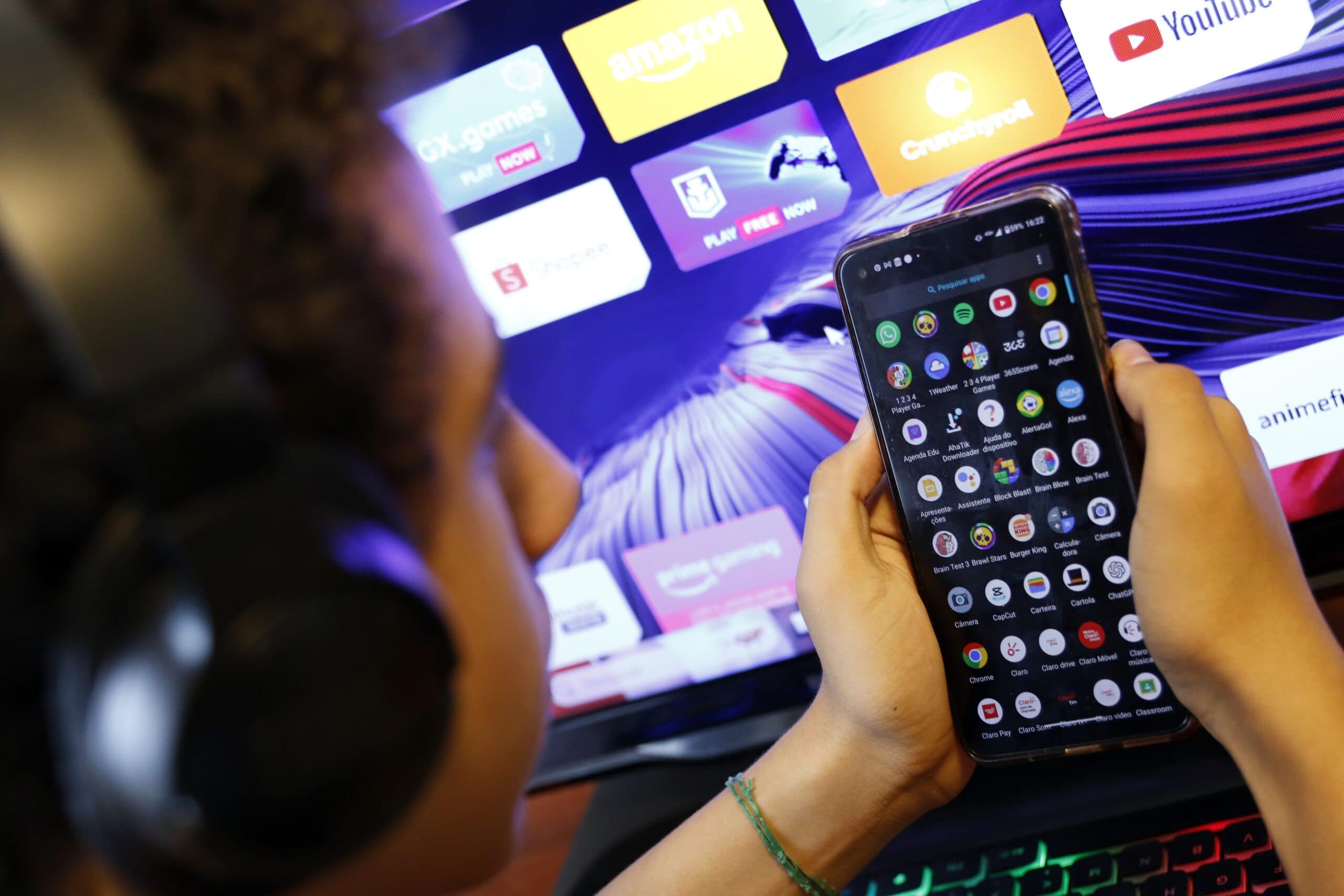 Crimes virtuais contra crianças crescem 78% nas férias