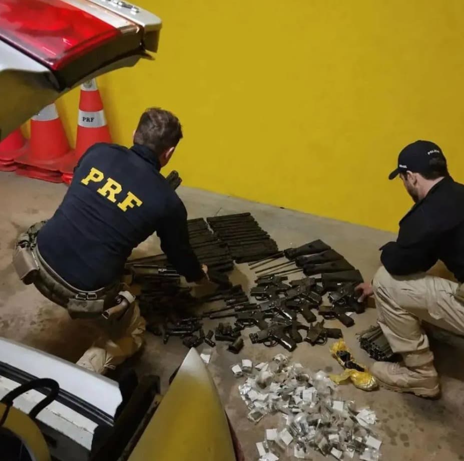 Rio-clarense é preso com peças de fuzis no Sul