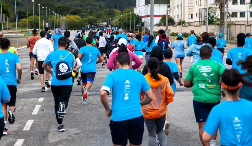 Kits da Meia Maratona de Mogi são entregues