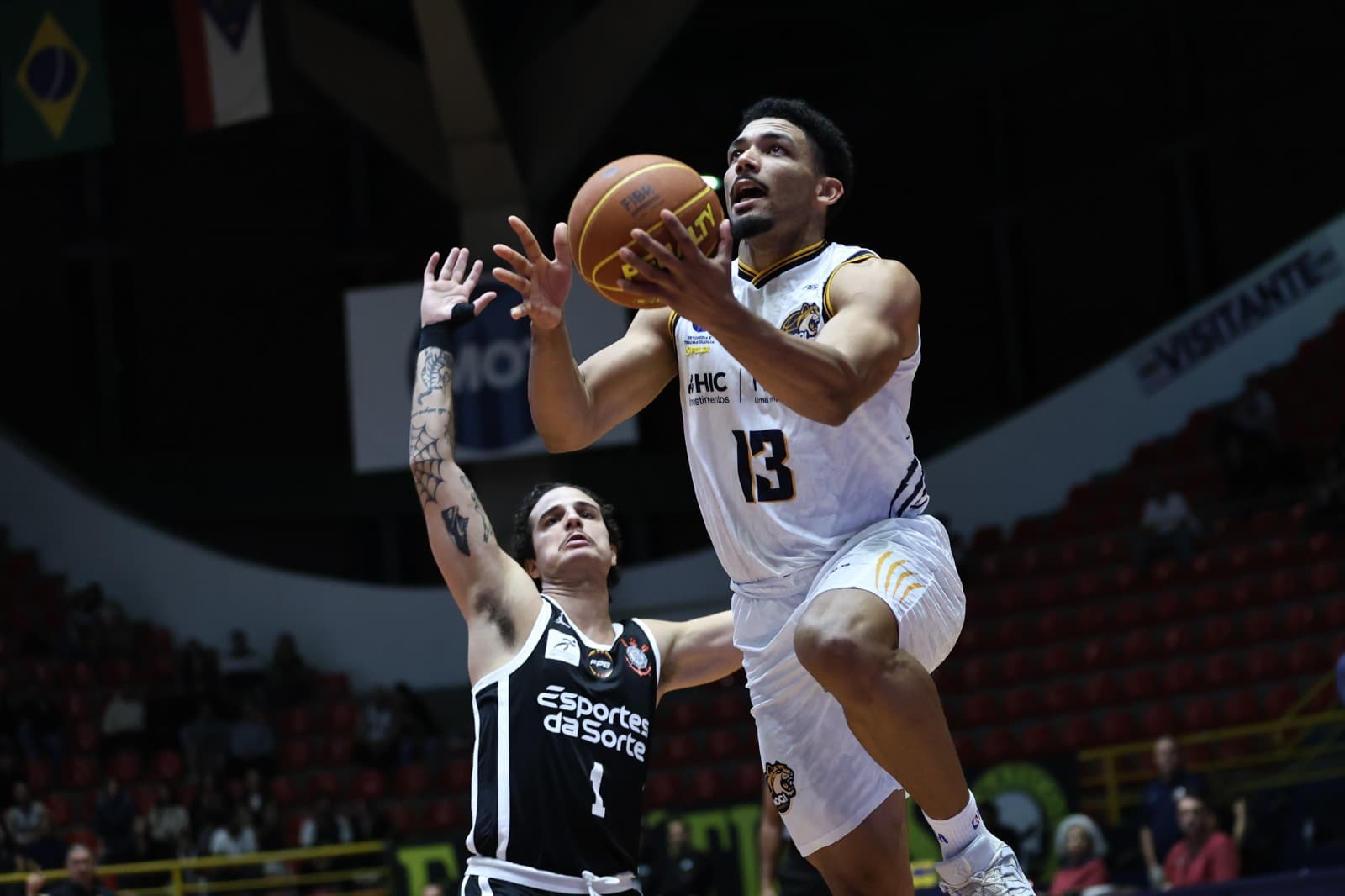 Mogi Basquete disputa semifinal contra Corinthians